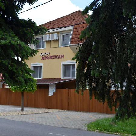 Gazlang Apartman Hajduszoboszlo Exterior photo