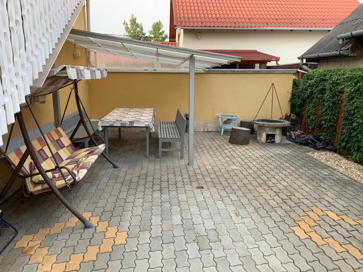 Gazlang Apartman Hajduszoboszlo Exterior photo