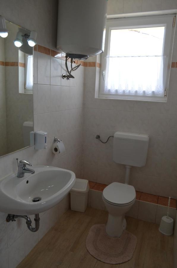 Gazlang Apartman Hajduszoboszlo Exterior photo